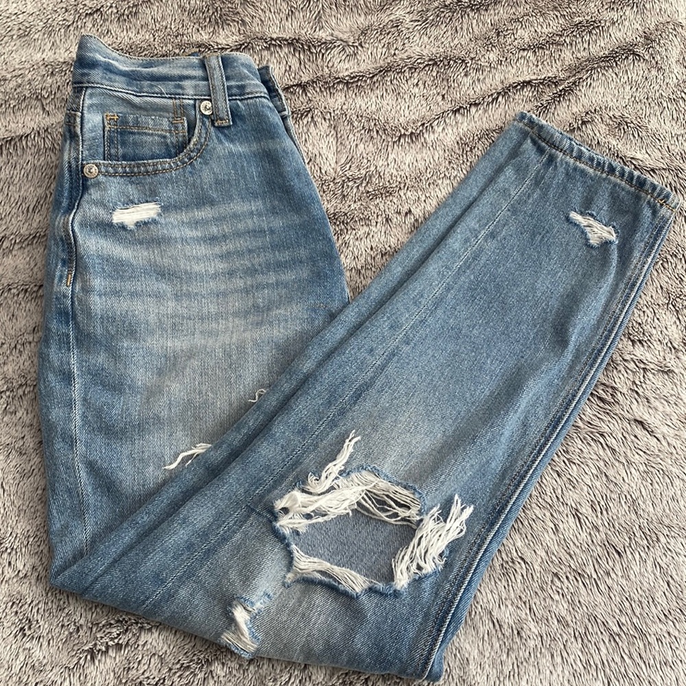 American Eagle Mom Jeans 000